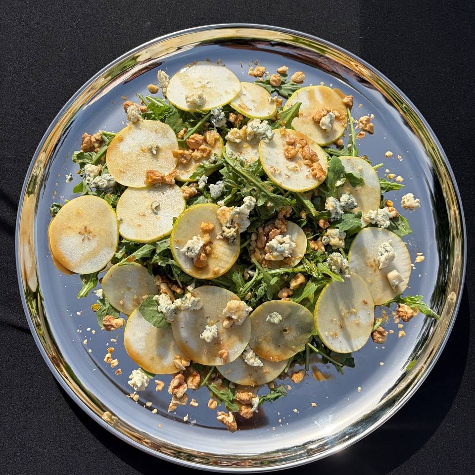 Arugula and pear salad with blue cheese and walnuts — event catering Metro Vancouver